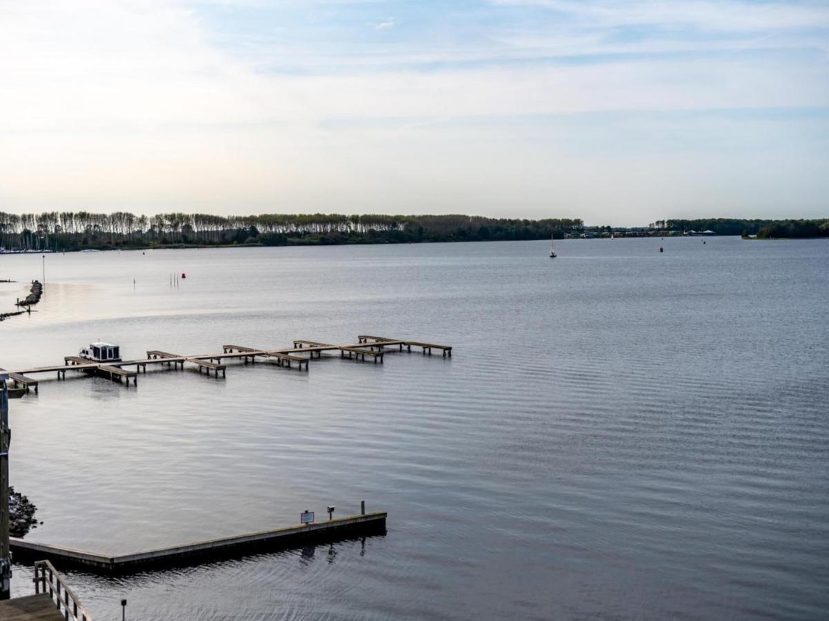 Spacious Waterfront Apartment Арнемёйден Экстерьер фото